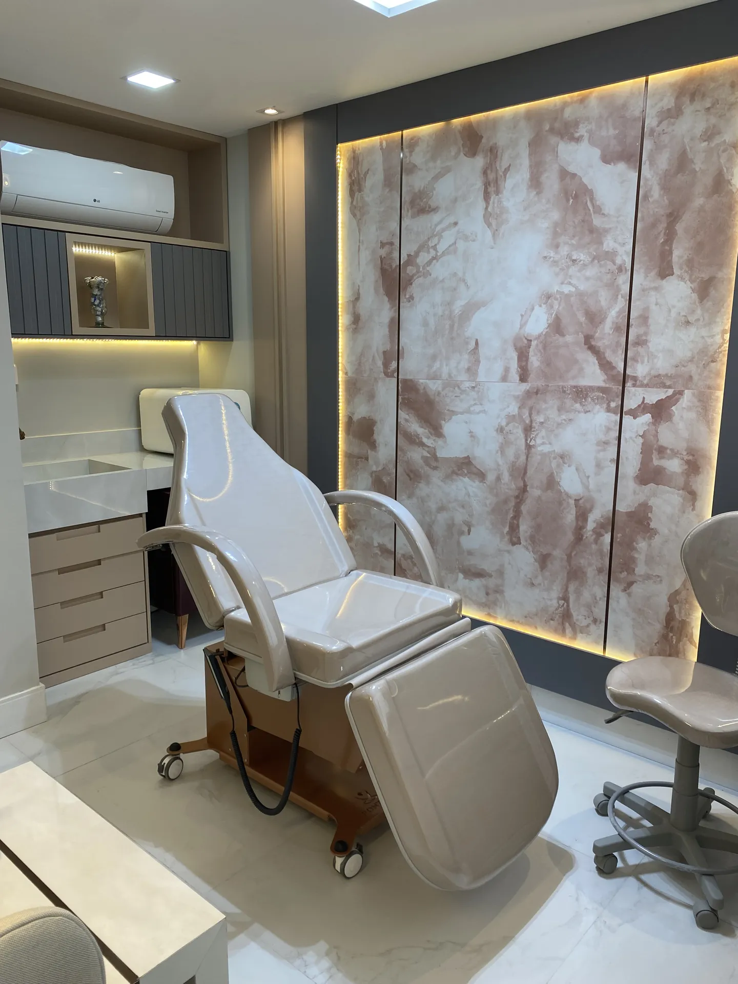 fdb85ae6df765c4062e83a6a2d653b927764458e